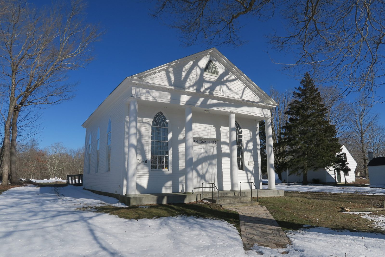 Salem Town House